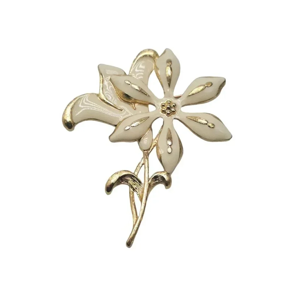Monet Lily Flower Cream Enamel Floral Brooch Pin Gold Tone Vintage